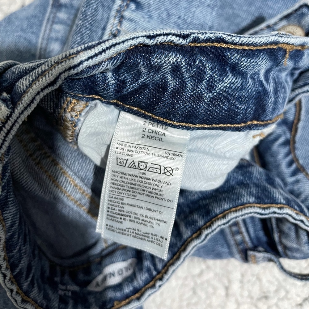 New Old Navy Extra High-Waisted Acid-Wash Flare Cut-Off Jeans - Picture 5 of 5